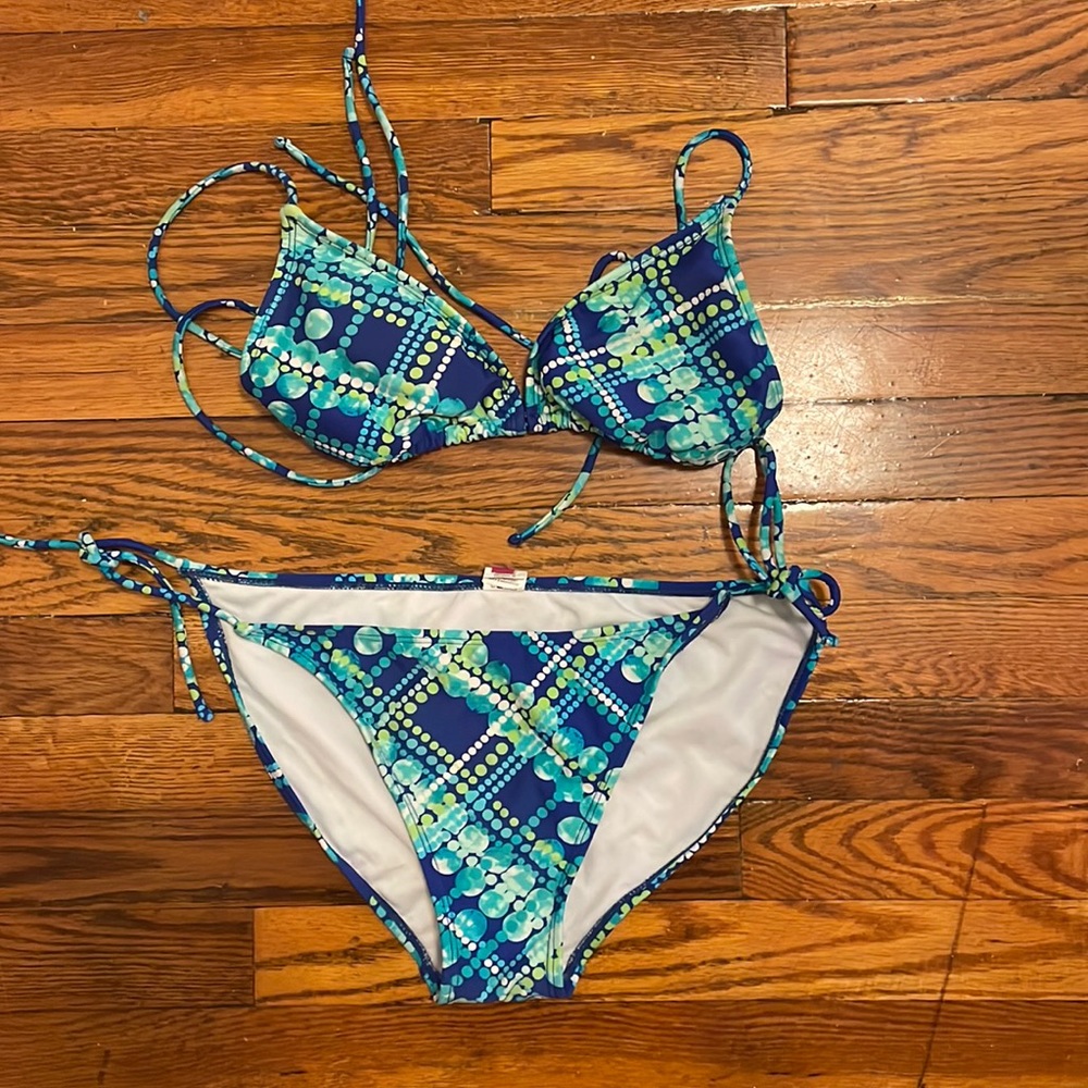 Bathing suit